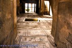 Archeologische sites van Pompeii en Herculaneum - Archeologische opgravingen van Pompeii, Herculaneum en Torre Annunziata: Het Huis van de Tragische Dichter in Pompeii is een karakteristiek...