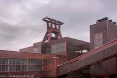 Zollverein Coal Mine Industrial Complex in Essen - Zollverein Coal Mine Industrial Complex in Essen: The buildings&nbsp;were&nbsp;designed in the style of the Bauhaus and the&nbsp;New Objectivity,...