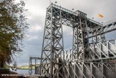 The Four Lifts on the Canal du Centre - The Four Lifts on the Canal du Centre in Belgium: The historic boat lift no. 4 at Thieu. The only hydraulic boat lifts in the...