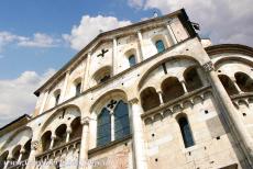 Kathedraal,Torre Civica en Piazza Grande, Modena - De romaanse kathedraal van Modena werd gebouwd in de jaren 1099-1184, het is een prachtig voorbeeld van samenwerking tussen de architect...