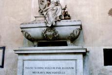 Historisch centrum van Florence - Historisch centrum van Florencce: De tombe van Machiavelli in de Santa Croce Basiliek. De Basilica di Santa Croce is de grootste franciscaner kerk... Historisch centrum van Florence - Historisch centrum van Florencce: De tombe van Machiavelli in de Santa Croce Basiliek. De Basilica di Santa Croce is de grootste franciscaner kerk...