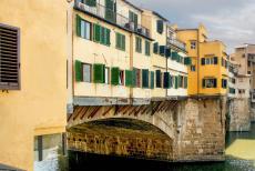 Historisch centrum van Florence - De Ponte Vecchio is de oudste en beroemdste brug van Florence, het is het bekendste symbool van de stad. De brug werd in 1117 verwoest door...