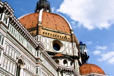 Historisch centrum van Florence - Historisch centrum van Florence: De koepel van de Dom van Florence werd ontworpen door de architect Filippo Brunelleschi. Tot de 19de eeuw... Historisch centrum van Florence - Historisch centrum van Florence: De koepel van de Dom van Florence werd ontworpen door de architect Filippo Brunelleschi. Tot de 19de eeuw...