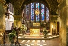 Aachen Cathedral - Aachen Cathedral: The main altar features&nbsp;the Pala d'Oro, a magnificent&nbsp;golden front. The Pala d'Oro dates from around 1020 and...