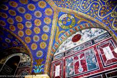 Dom van Aken - Dom van Aken: De Palatijnse Kapel (Hofkapel van Karel de Grote) werd&nbsp;verfraaid met moza&iuml;eken naar Byzantijns voorbeeld; als...