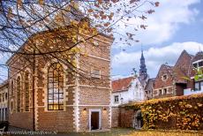 Vlaams Begijnhof van Tongeren - De Sint-Ursulakapel in het Begijnhof van Tongeren is gewijd aan de Heilige Ursula. De kapel ligt binnen de nog bestaande middeleeuwse stadswal van...