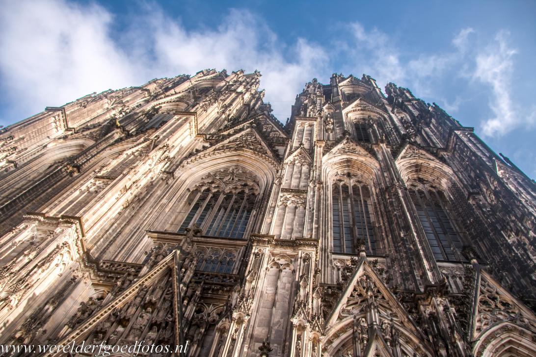 Dom van Keulen - Dom van Keulen: Met onderbrekingen duurde de bouw van de K&ouml;lner Dom 632 jaar! De bouw duurde van&nbsp;1248&nbsp;tot 1880, doordat de...