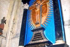 Dom van Keulen - Dom van Keulen: Het kruis van bisschop Gero uit de 10de eeuw staat bekend als het Gerokruis. Het is het oudste nog bestaande monumentale...