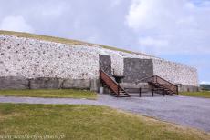 Bend of the Boyne - Newgrange - Brú na Bóinne - Archeologisch ensemble van de Bend of the Boyne: Newgrange is een van de grotere megalithische grafheuvels van...