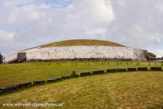 Bend of the Boyne - Newgrange - Brú na Bóinne - Archeologisch ensemble van de Bend of the Boyne: De grafheuvel Newgrange is niet het grootste, maar wel de...