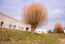 Dutch Water Defence Lines - Defence Line of Amsterdam: The historic Geniedijk Haarlemmermeer is part of the Defence Line of Amsterdam, the dike runs through...