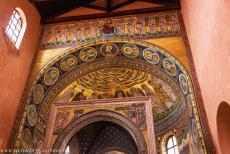 Euphrasiusbasiliek in Poreč - De apsis van de Euphrasiusbasiliek in Poreč is verfraaid met 6de eeuwse Byzantijnse mozaïeken, ze verbeelden Moeder Maria met...