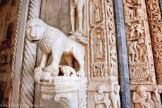 Historische stad Trogir - Historische stad van Trogir: Het romaanse hoofdportaal van de Laurentiuskathedraal werd door de Kroatische beeldhouwer Radovan gemaakt...