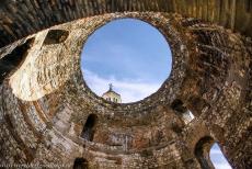 Historisch Split met het paleis van Diocletianus - Historisch complex van Split met het Paleis van Diocletianus: De Vestibule was de ingang naar de kamers van keizer Diocletianus. De...