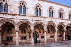 Oude stad van Dubrovnik - Oude vestingstad van Dubrovnik: Het 15de eeuwse Rectorenpaleis was de hoofdresidentie van de bestuurders van de stad...