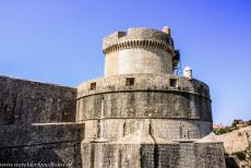 Oude stad van Dubrovnik - Oude vestingstad van Dubrovnik: De Minceta Toren werd in 1463 gebouwd. De Minceta Toren is het hoogste punt van de stadsmuren en staat symbool...