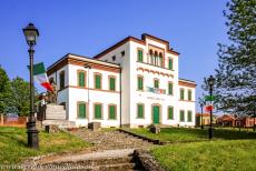 Crespi d'Adda - De school van Crespi d'Adda was uitsluitend gereserveerd voor kinderen van de arbeiders van de textielfabriek van de familie Crespi. Boeken en...
