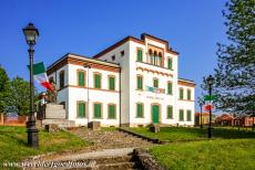 Crespi d'Adda - Crespi d'Adda: The school was reserved exclusively for children of the employees of the cotton factory of the Crespi Family. The children...