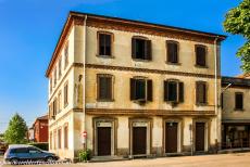 Crespi d'Adda - Crespi d'Adda: The former grocery, the starting point for guided tours through the village. Crespi d'Adda remained under the ownership of...