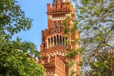 Crespi d'Adda - Crespi d'Adda: De familie Crespi woonde op het kasteel, het werd in 1897 afgebouwd. Het ziet eruit als een middeleeuws kasteel, het&nbsp;heeft...