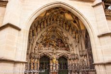 Oude stad van Bern - Oude stad van Bern: Het 15de eeuwse hoofdportaal van de Berner Münster met het tafereel uit de Bijbel 'Het Laatste...