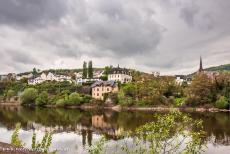 Midden-Rijndal - Midden-Rijndal: De Rijn bij Bingen, op de tegenoverliggende oever ligt Rüdesheim. Bingen is het meest zuidelijke punt van het Werelderfgoed...