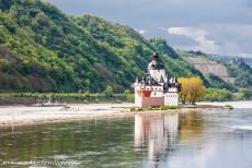 Upper Middle Rhine Valley - The picturesque Pfalzgrafenstein Castle lies in the Upper Middle Rhine Valley close to Kaub, the former stronghold Pfalzgrafenstein...