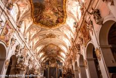 Oude stad van Regensburg met Stadtamhof - Oude stad van Regensburg met Stadtamhof: De abdijkerk van St. Emmeram dateert uit de 13de eeuws. De abdij van St. Emmeram is een van de ouste...