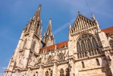 Oude stad van Regensburg met Stadtamhof - Oude stad van Regensburg met Stadtamhof: De Dom van Regensburg staat ook bekend als de Dom St. Peter. De Dom van Regensburg is gewijd...