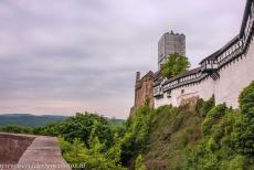 Kasteel Wartburg - Kasteel Wartburg werd gesticht in 1067; het ligt op een steile rotspunt dicht bij de stad Eisenach in Duitsland. Het indrukwekkende... Kasteel Wartburg - Kasteel Wartburg werd gesticht in 1067; het ligt op een steile rotspunt dicht bij de stad Eisenach in Duitsland. Het indrukwekkende...