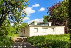 Het Bauhaus en zijn locaties in Weimar - Het Haus am Horn in Weimar is het eerste statement van de bouwstijl van het Bauhaus, een vooruitstrevende opleiding voor o.a. architecten,...