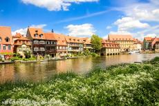 De stad Bamberg - De stad Bamberg: Klein Venetië gezien vanaf het jaagpad, de Leinritt, op de tegenoverliggende oever van de Regnitz. Klein Venetië...