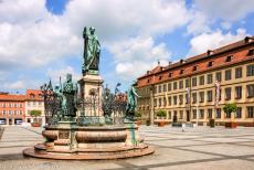 De stad Bamberg - De stad Bamberg: De Maximiliansbrunnen werd in 1880 gebouwd op de&nbsp;Maximiliansplatz. De monumentale fontein is verfraaid met bronzen beelden...