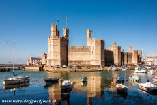 Kastelen van koning Edward in Gwynedd - Het beroemdste kasteel van Wales, Kasteel Caernarfon. Kasteel Caernarfon ligt in het voormalig vorstendom Gwynedd. Het kasteel en...