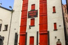 Liverpool - Mercantile City - Liverpool - Maritime Mercantile City: The Humyak House in Duke Street, the 4-storey warehouse was built in 1864. The Humyak House still...