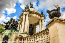 Liverpool - maritieme handelsstad - Liverpool - maritieme handelsstad: Het Victoria monument staat op Derby Square in Liverpool, op de plek van het voormalige kasteel van...