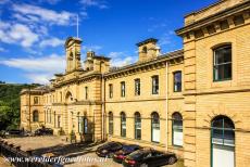 Saltaire, a Victorian model village - The former textile factory of the workers' village Saltaire, Salts Mill. Saltaire was founded by the owner of Salts Mill, Titus...