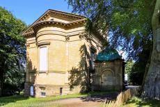 Saltaire, a Victorian model village - Workers' village Saltaire: The former Congregational Church, now&nbsp;the Saltaire United Reformed Church. The church was built in 1858-1859....