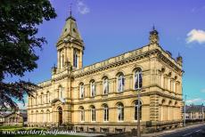 Saltaire, a Victorian model village - Workers' village Saltaire: The Victoria Hall was built in the Italianate style and completed in 1871. The Victoria Hall or Saltaire Club &...