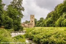 Studley Park - Fountains Abbey - Studley Royal Park met de ruïnes van Fountains Abbey: De Grey's Walk leidt naar de ruïnes van Fountains Abbey. De...