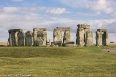 Stonehenge - Stonehenge is zonder twijfel het bekendste megalithische monument op aarde. Stonehenge ligt op de Salisbury Plain, een groot kalkstenen...