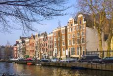 Grachtengordel van Amsterdam - De 17de eeuwse Amsterdamse grachtengordel binnen de Singelgracht: Het meest prestigieuze deel van de grachtengordel van Amsterdam is de Gouden...