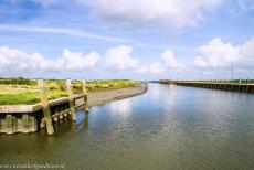 Dutch part of the Wadden Sea - Wadden Sea: The Noordpoldermude is the shallow navigation channel between the harbour of Noordpolderzijl and the Wadden Sea. The harbour of...