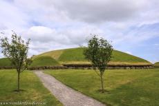 Bend of the Boyne - Knowth - Brú na Bóinne - Archeologisch ensemble van de Bend of the Boyne: De Great Mound is grootste passagegraf van Knowth,...