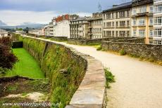 Romeinse muren van Lugo - De Romeinse muren van Lugo maakten deel uit van een verdedigingsgwerk met een gracht en een zogenaamd intervallum, een brede onbebouwde...