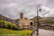 Catalaans Romaanse kerken van Vall de Boí - De kerk La Nativitat de la Mare de Déu de Durro is in de loop der eeuwen vele malen uitgebreid en gerenoveerd. Er is weinig van de...