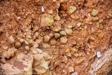 Archeologische site van Atapuerca - Archeologische site van Atapuerca: Het is duidelijk te zien, dat het gebied rond en in de grotten van Atapuerca een...