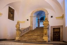 Kloosters van San Millan Yuso en Suso - Kloosters van San Millán Yuso en Suso: De koninklijke trap in het klooster van San Millán Yuso. In de middeleeuwen werden de...