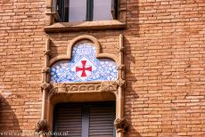 Barcelona, Art Nouveau - Palau de la Música Catalana en Hospital de Sant Pau in Barcelona: Een art nouveau decoratie op een paviljoen van Hospital de Sant... Barcelona, Art Nouveau - Palau de la Música Catalana en Hospital de Sant Pau in Barcelona: Een art nouveau decoratie op een paviljoen van Hospital de Sant...