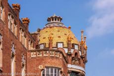Barcelona, Art Nouveau - Palau de la Música Catalana en Hospital de Sant Pau in Barcelona: Hospital de Sant Pau werd in 1902-1930 gebouwd. Het... Barcelona, Art Nouveau - Palau de la Música Catalana en Hospital de Sant Pau in Barcelona: Hospital de Sant Pau werd in 1902-1930 gebouwd. Het...